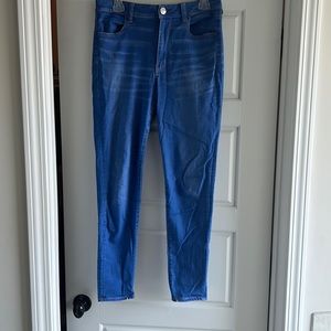 AEO super stretch jeggings. High rise. Small signs of wear